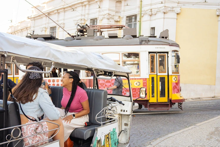 Follow the Tram 28 5