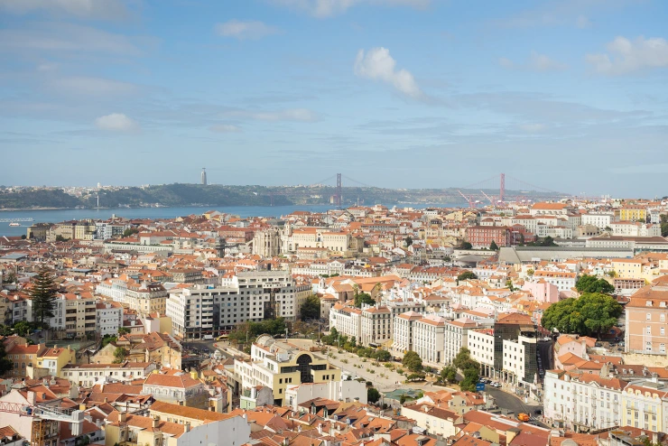 Verken Lissabon met een Tuk Tuk Tour: Geschiedenis & Uitzichtpunten 10