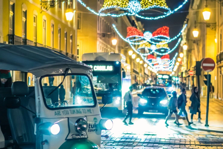Christmas Lights Tuk-Tuk 10