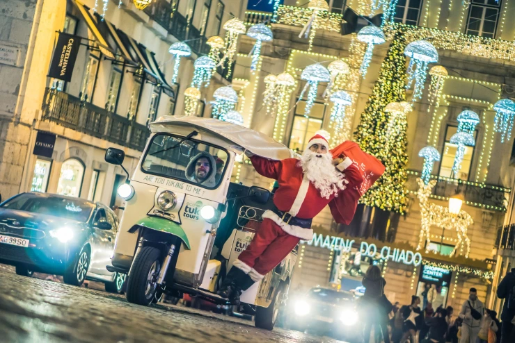 Christmas Lights Tuk-Tuk 5