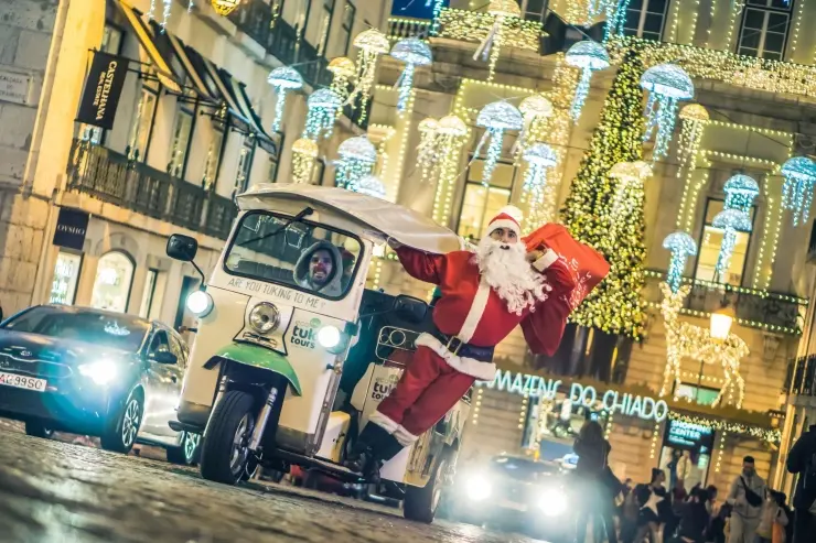 Christmas Lights Tuk-Tuk 5